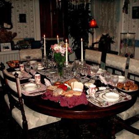 Bellinger Rose Bed & Breakfast Herkimer Restaurant photo