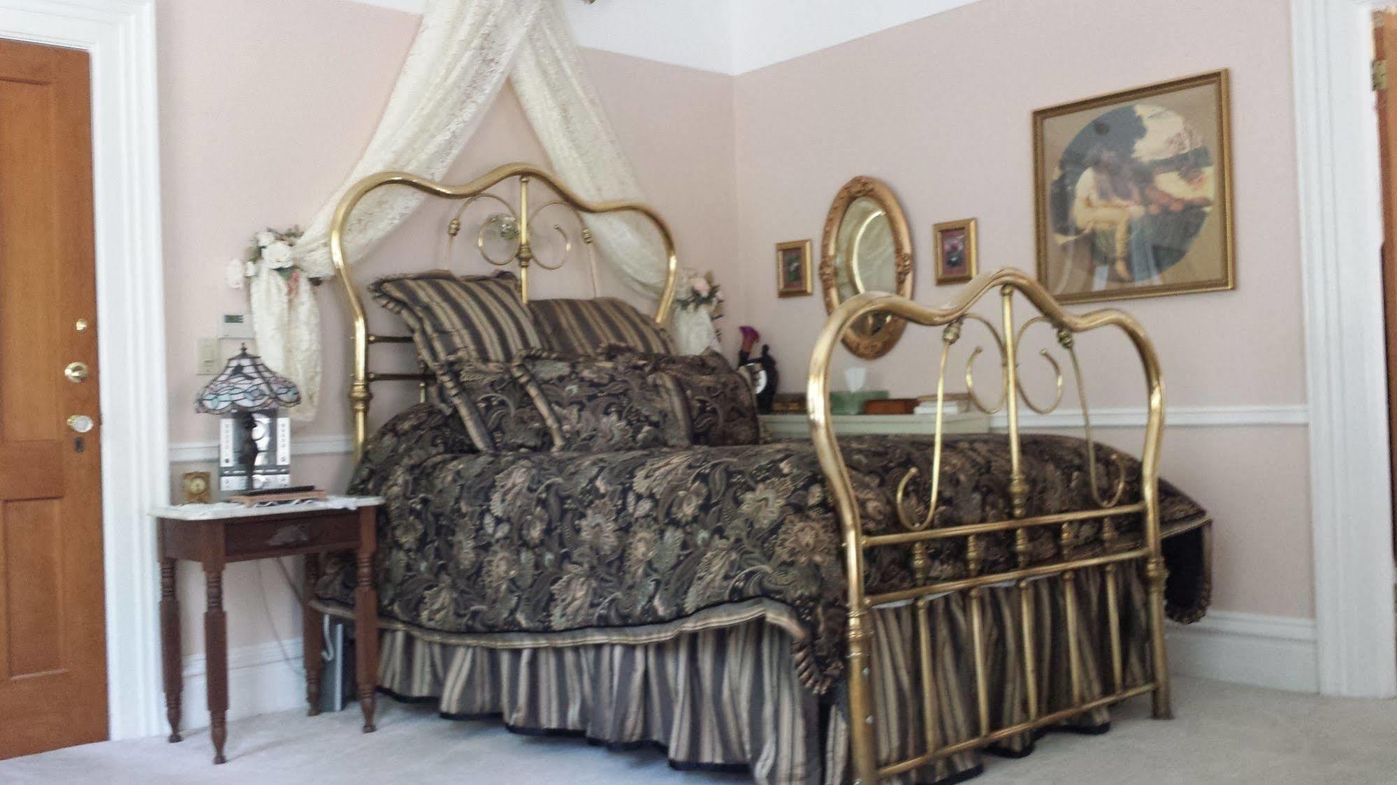 Bellinger Rose Bed & Breakfast Herkimer Exterior photo