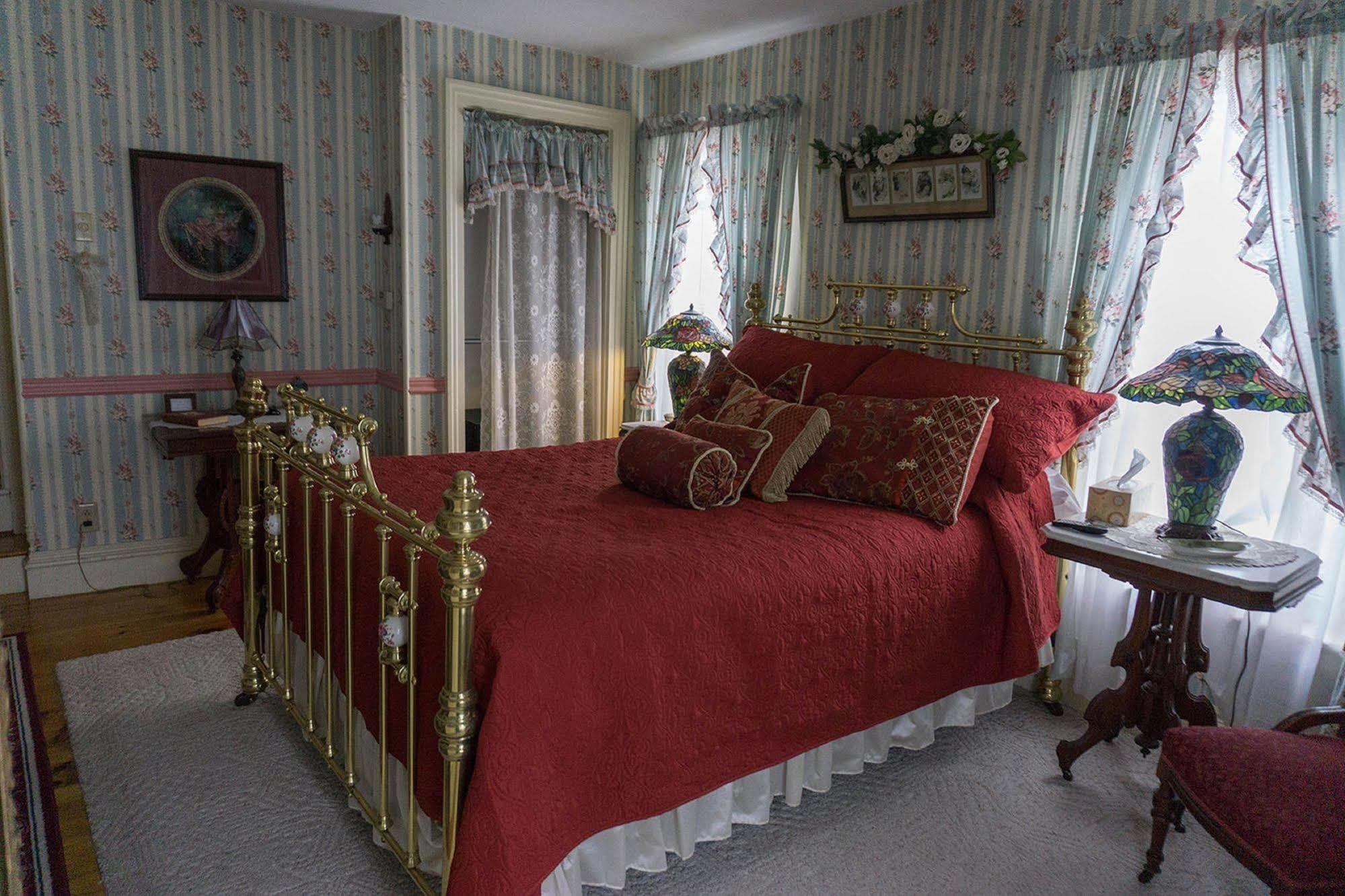 Bellinger Rose Bed & Breakfast Herkimer Exterior photo